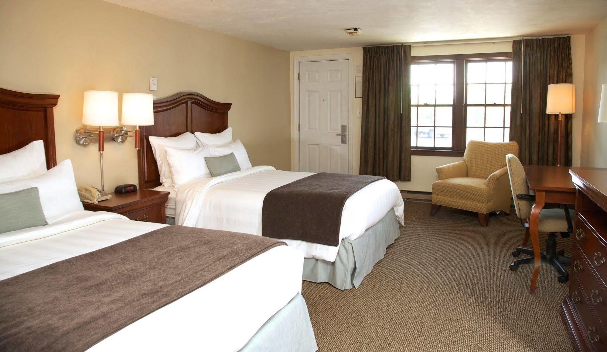 Holiday Hill Inn & Suites Dennisport Exterior photo
