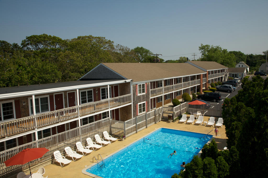 Holiday Hill Inn & Suites Dennisport Exterior photo